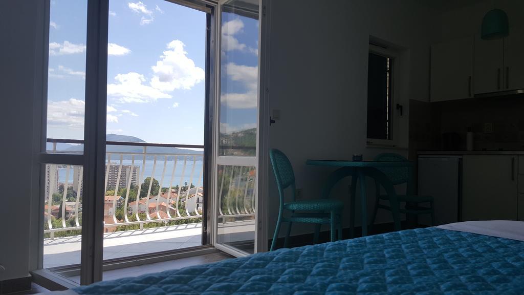 Apartments La Dolce Vita ヘルツェグ・ノヴィ エクステリア 写真